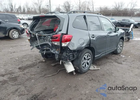 2023 Subaru Forester Premium z USA, uszkodzony, nr VIN JF2SKAEC1PH475603